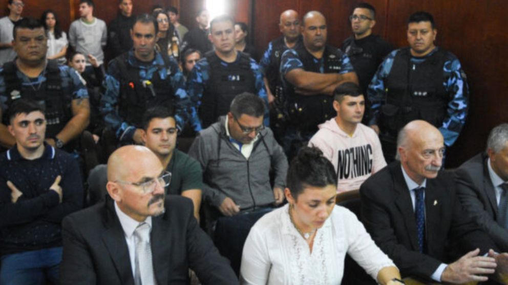 Condenan a los policías acusados por la Masacre de Monte.