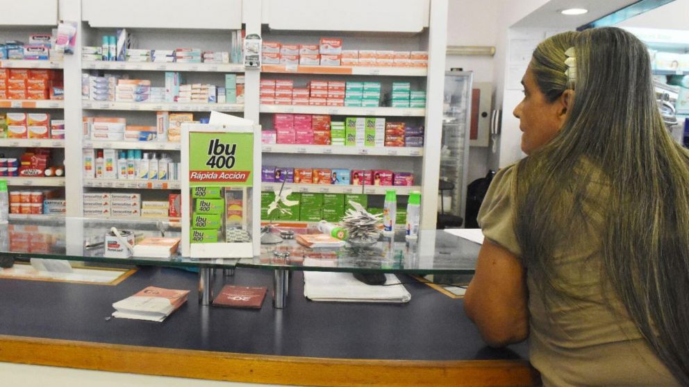 Un brutal ataque informático afectó el sistema de farmacias de distintos puntos del país (Crónica/Pablo Villán).