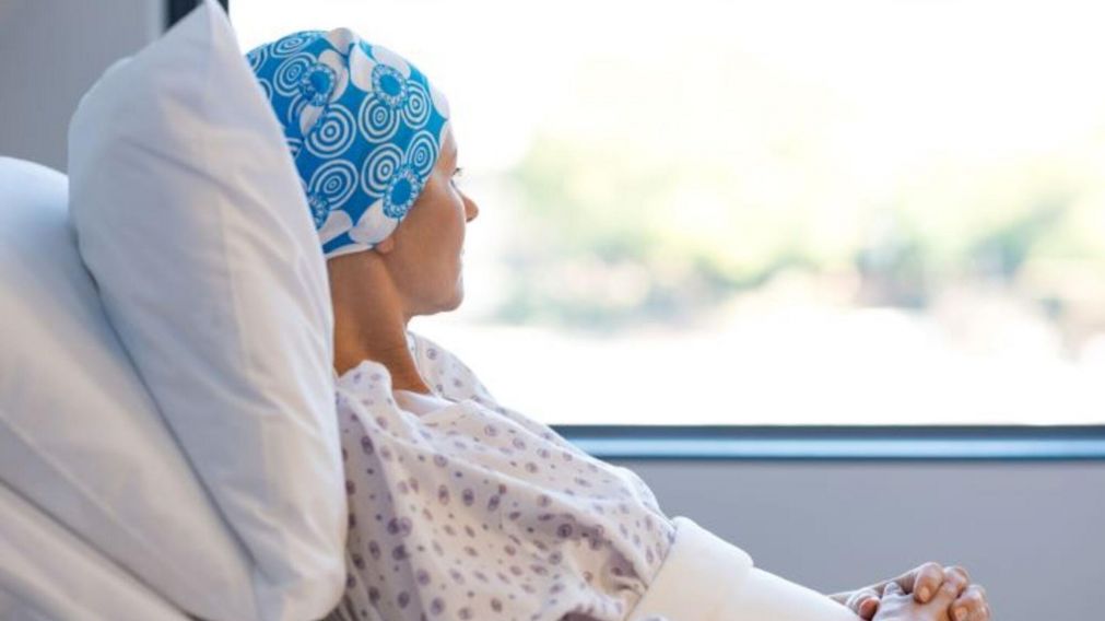 Ten�a dolor de garganta y le diagnosticaron amigdalitis, pero una b�squeda en Google devel� el horror: "Estaba en todas partes".