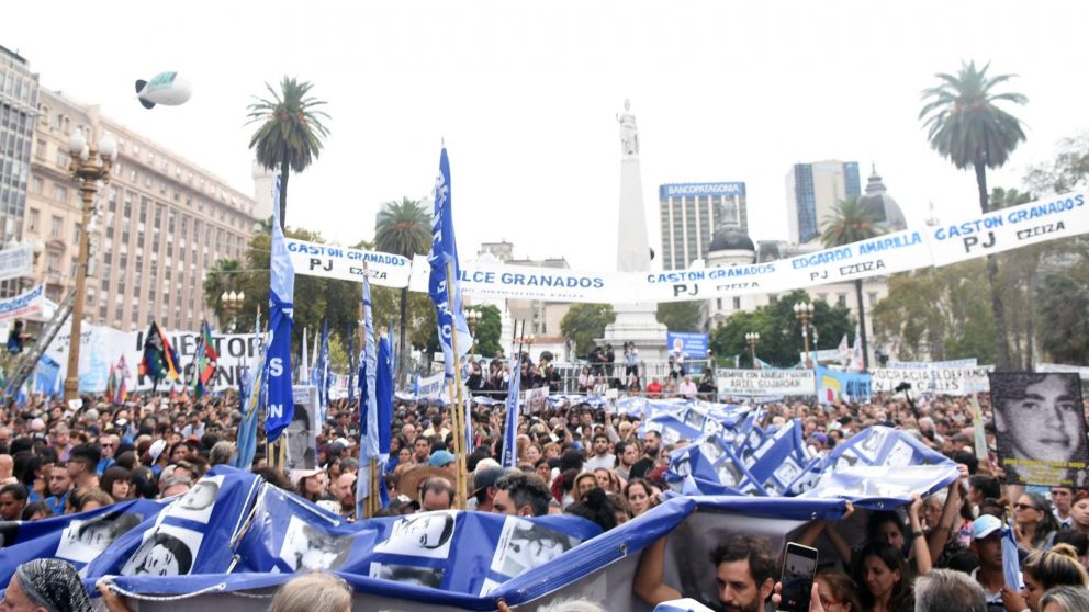 Una multitud se concentr� este 24 de marzo en Plaza de Mayo.