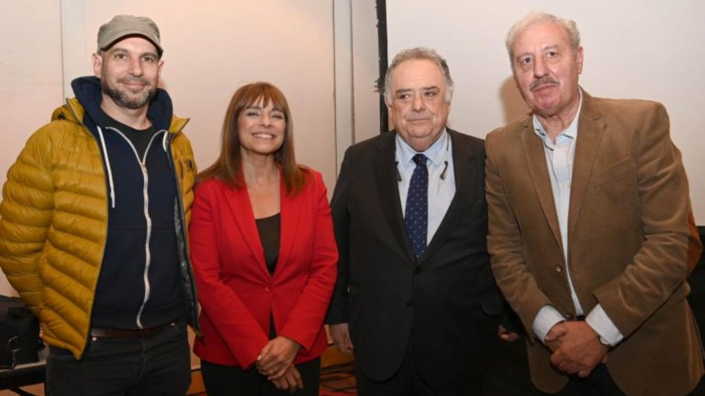 Exhibieron en la Feria del Libro el documental "Francisco".