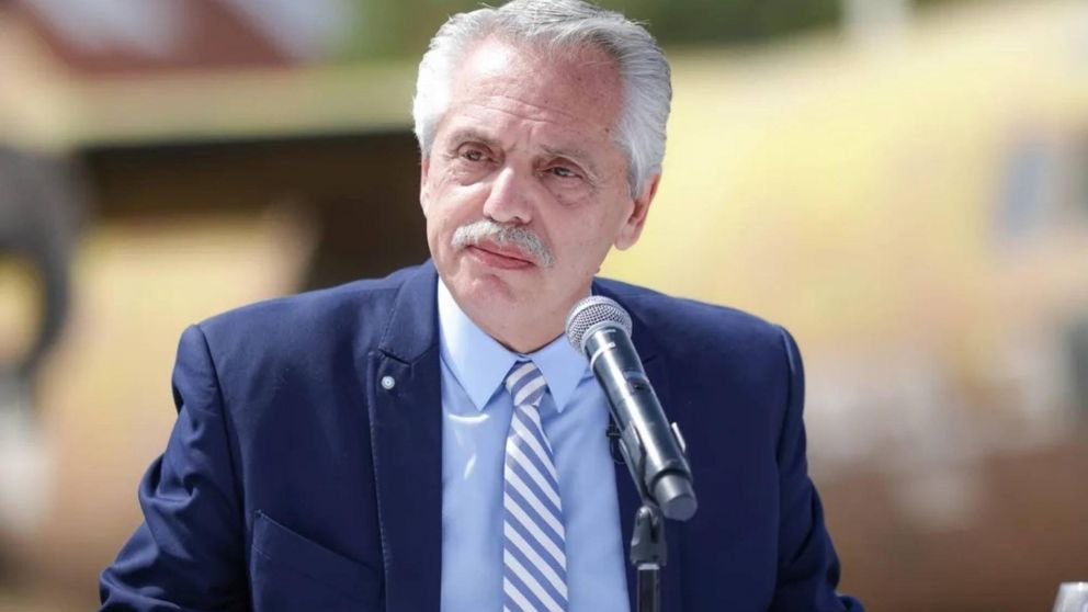 Alberto Fernández sobre la suspensión de elecciones en Tucumán y San Juan: es una "clara intromisión en el proceso democrático".