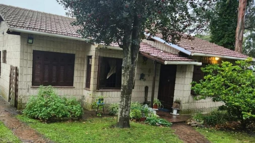 La vivienda del bosque Peralta Ramos de Mar del Plata donde fue asesinada la jubilada de 74 años (Gentileza 0223).