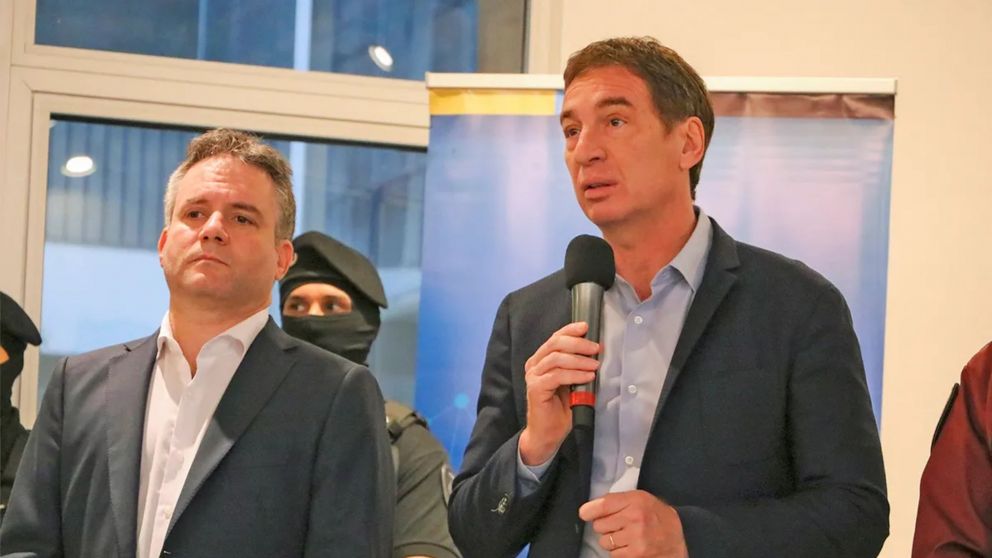 Marcelo D’Alessandro y Diego Santilli denunciaron haber perdido el control de sus celulares