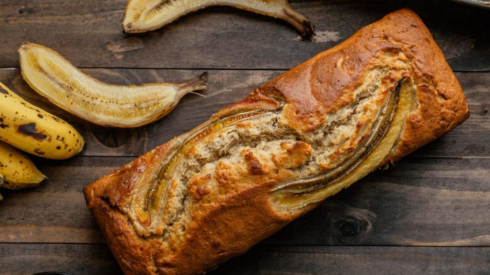 Budín de banana: la receta infalible para aprovechar las que ya están pasadas.