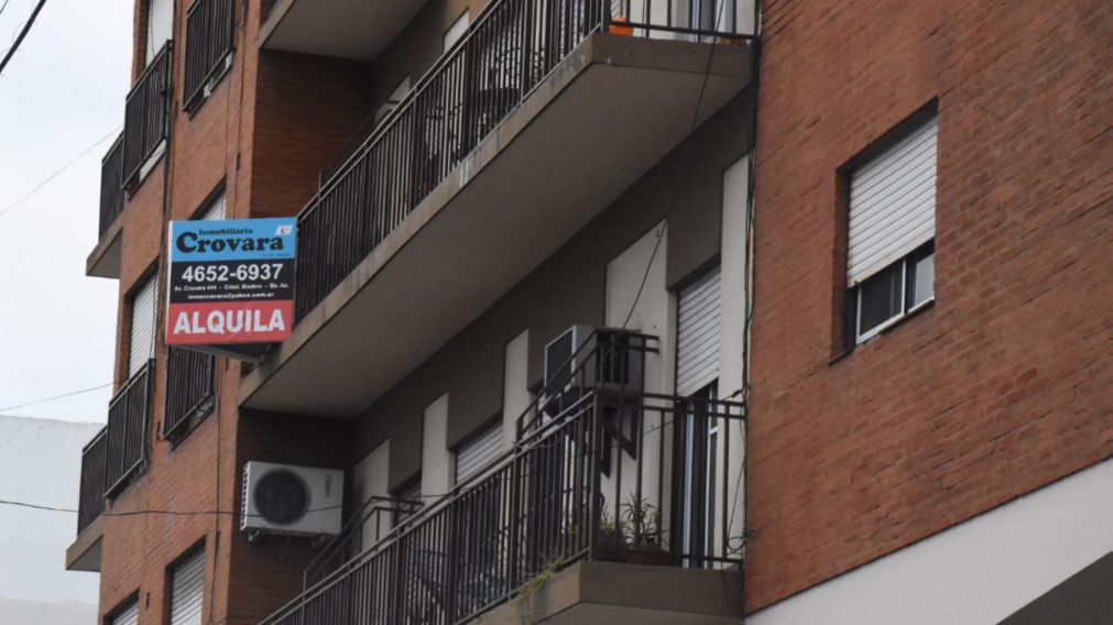 En lo que va del año, los precios de los alquileres en CABA acumulan un 38,4% de aumento por encima de la inflación (Crónica/Pablo Villán).