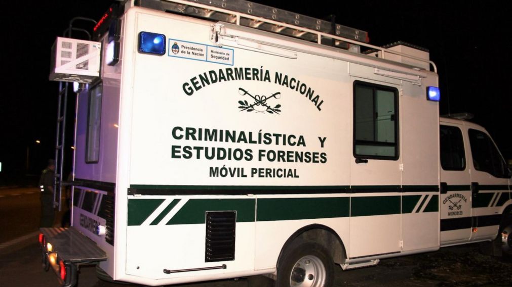 Miembros de la Gendarmería Nacional se ocuparon de llevar a cabo los peritajes.