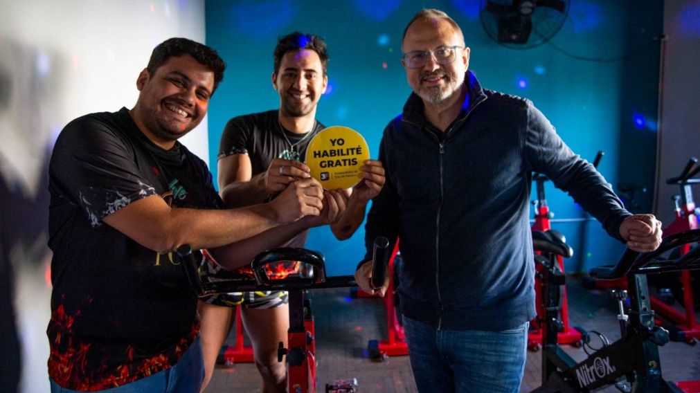 Ya son 300 los comercios e industrias que habilitaron gratis en Tres de Febrero .