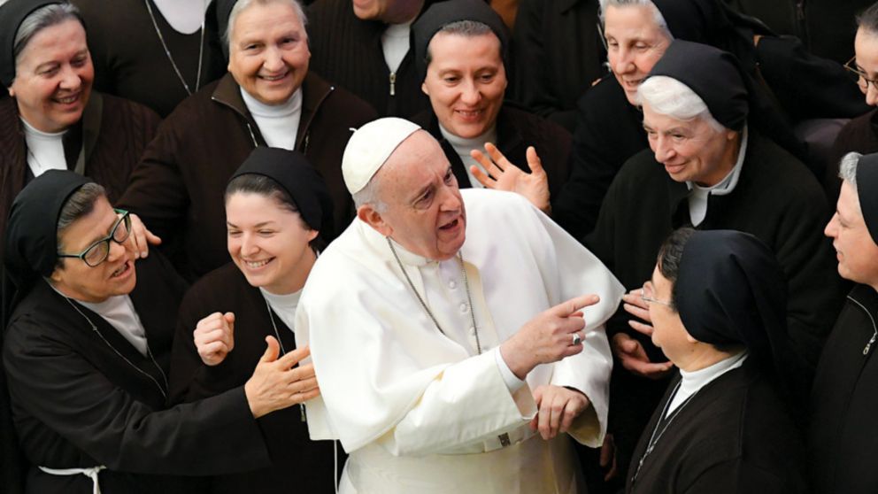El cambio permitirá una mayor participación de las mujeres dentro del Vaticano.