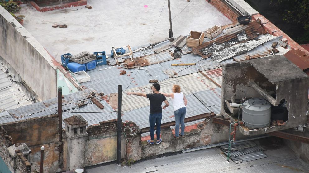 La vivienda tipo PH se desplomó en la madrugada del viernes (Rubén Paredes / Crónica).