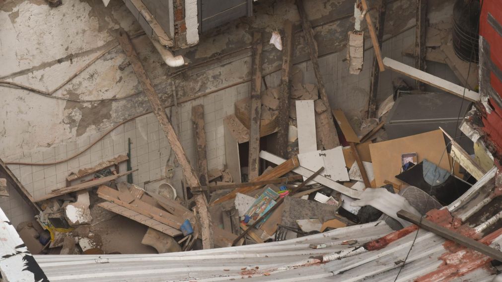 El derrumbe dej� dos muertos en el barrio de Floresta (T�lam).