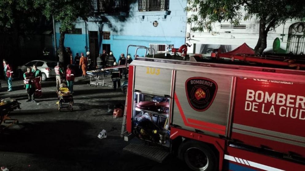 La vivienda que se derrumbó estaba ubicada en avenida Rivadavia 8758, Floresta (Gentileza Emergencias BA).