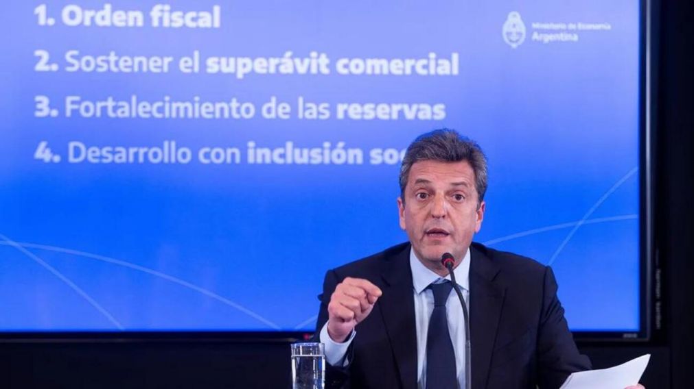 El ministro de Econom�a, Sergio Massa, dio su punta de vista en medio de la suba del d�lar blue.
