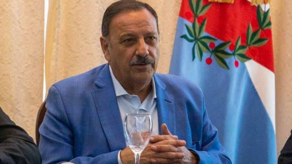 El mandatario provincial se encuentra estable y permanecerá en observación.