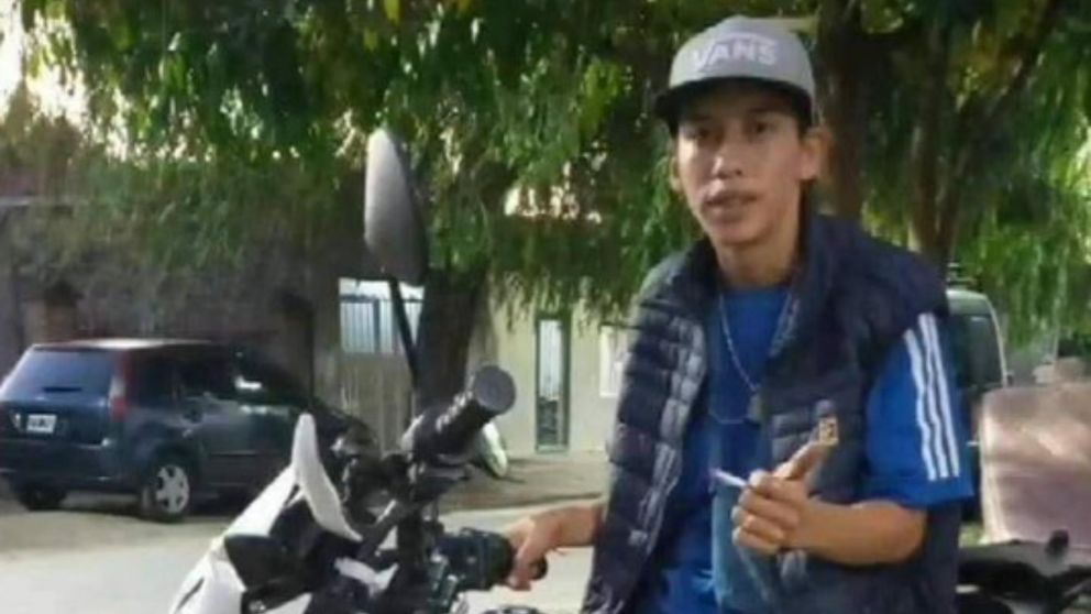 La v�ctima del il�cito, Santiago Nicol�s Alc�cer, de 18 a�os.