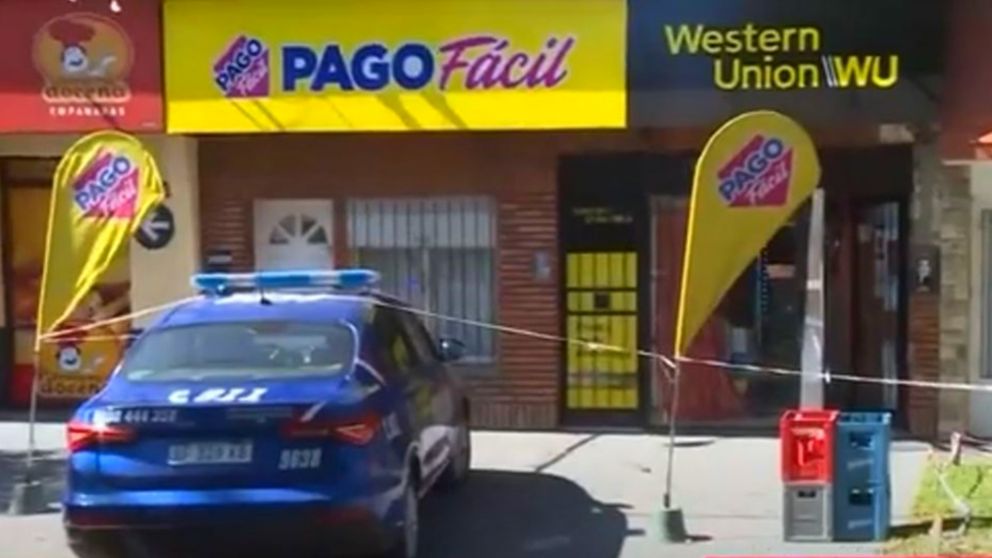 La Policía llegó al lugar tras el primer llamado al 911.