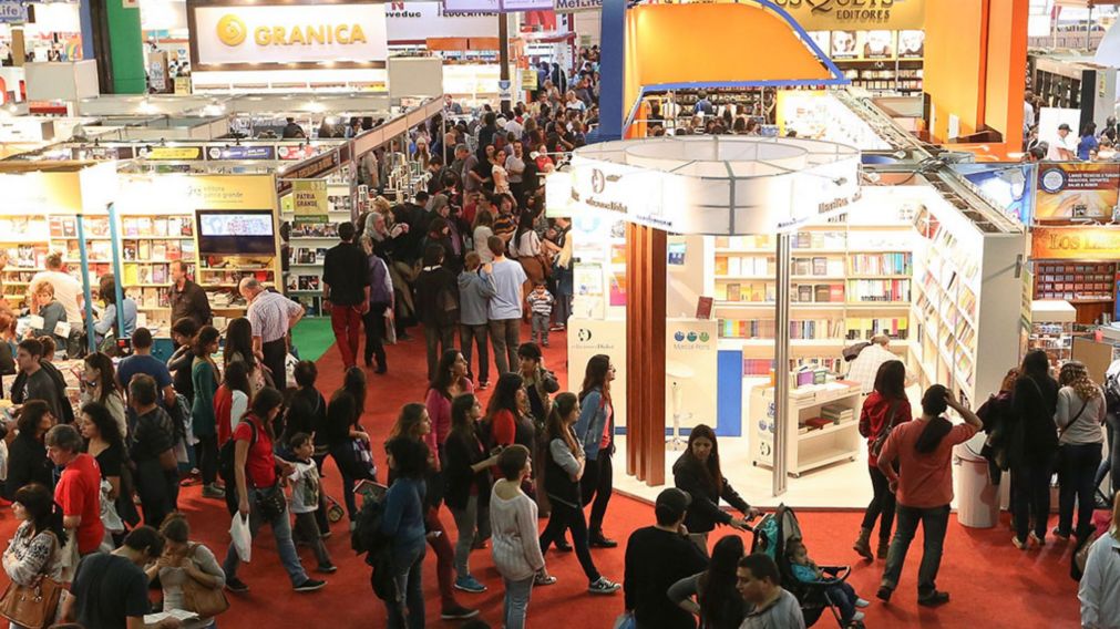 La Feria del Libro reúne a miles de amantes de la literatura en cada edición.