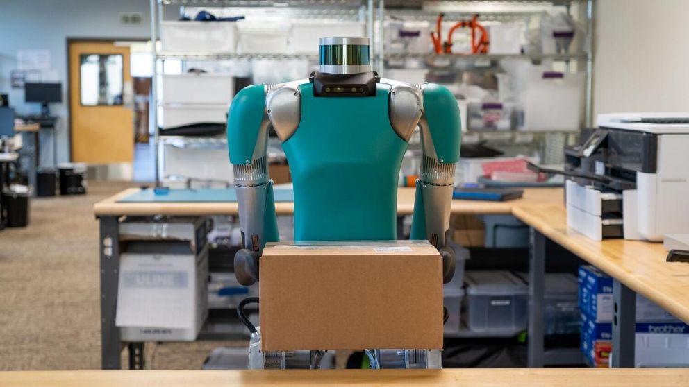 El robot permite ayudar a los seres humanos con bultos pesados (Twitter).