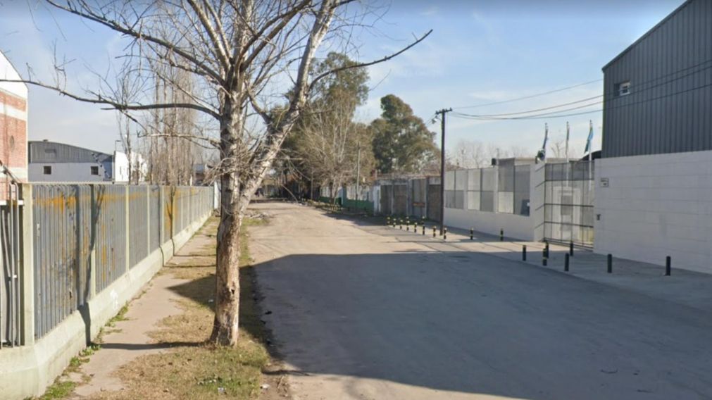Acá, en esta calle, fue encontrado el carrito que se utilizó para llevar el cuerpo del individuo.