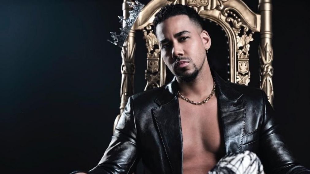 Romeo Santos: las fans celebraron en el obelisco la llegada del Rey de la Bachata a la Argentina