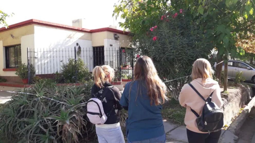 La casa donde murió la mujer tras ver a su hijo maniatado. Foto gentileza Diario Uno