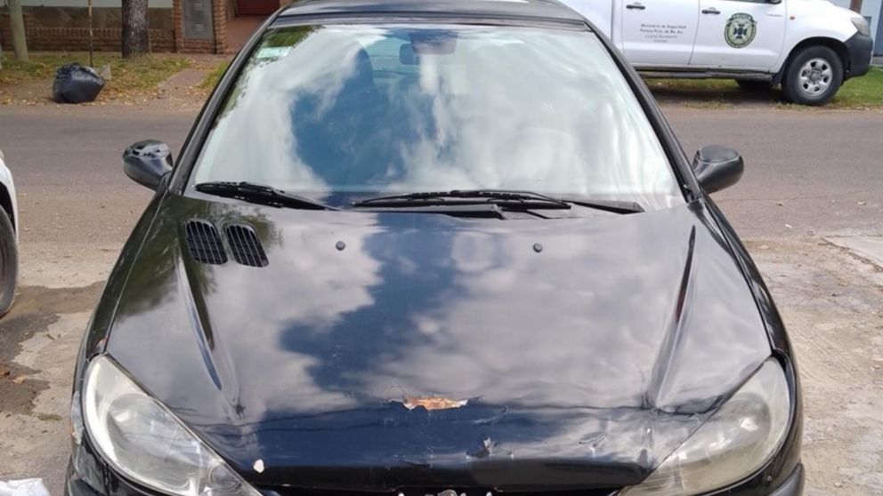 Este es el vehículo que fue secuestrado por los funcionarios policiales.