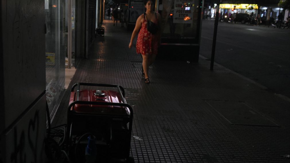 Los cortes de luz afectaron a miles de usuarios en el Área Metropolitana de Buenos Aires (AMBA).