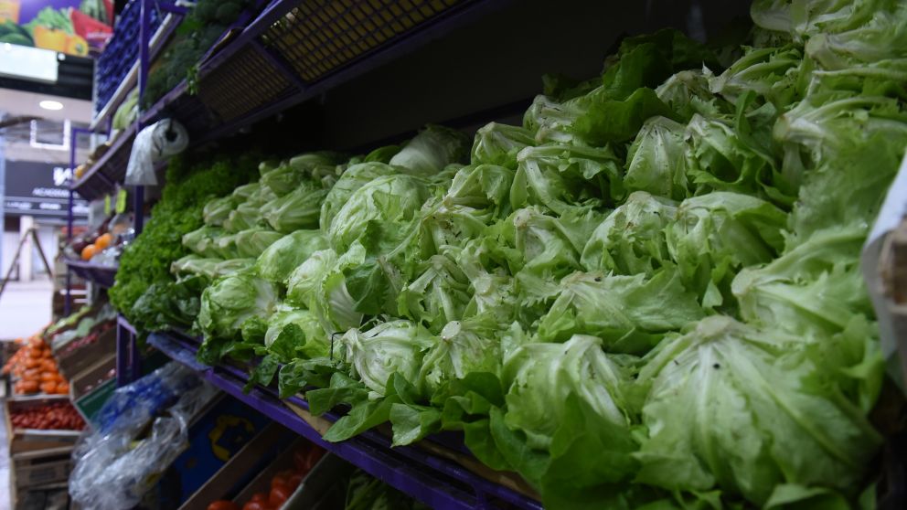 La lechuga fue uno de los productos que más subió durante los últimos tiempos, según el Indec. (Crónica/Jonatan Moreno)