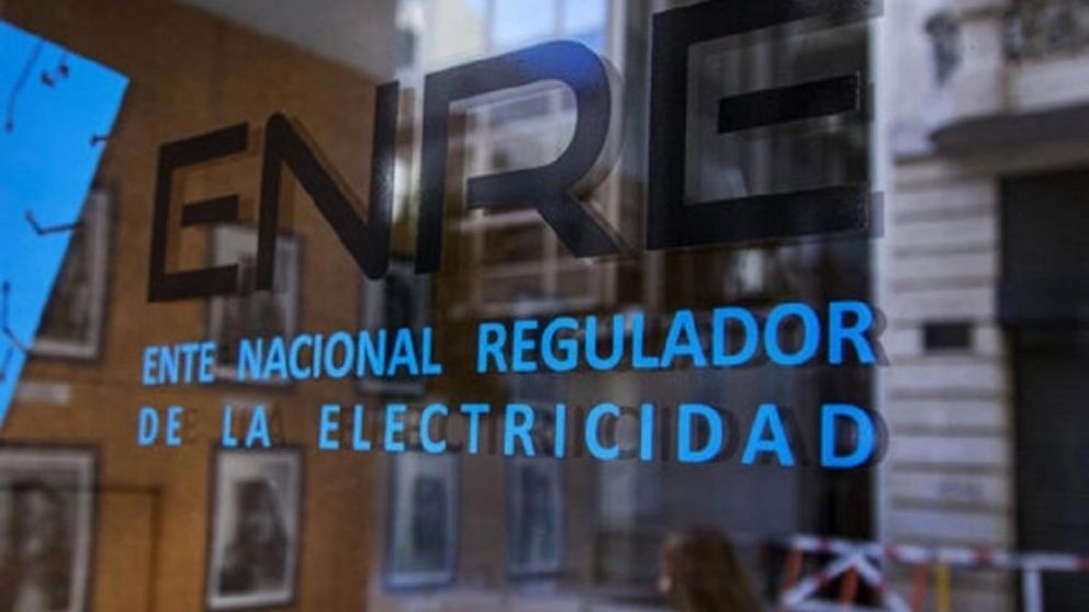El ENRE resolvió sancionar a Edesur por incumplimiento en lo referido a la atención al público.