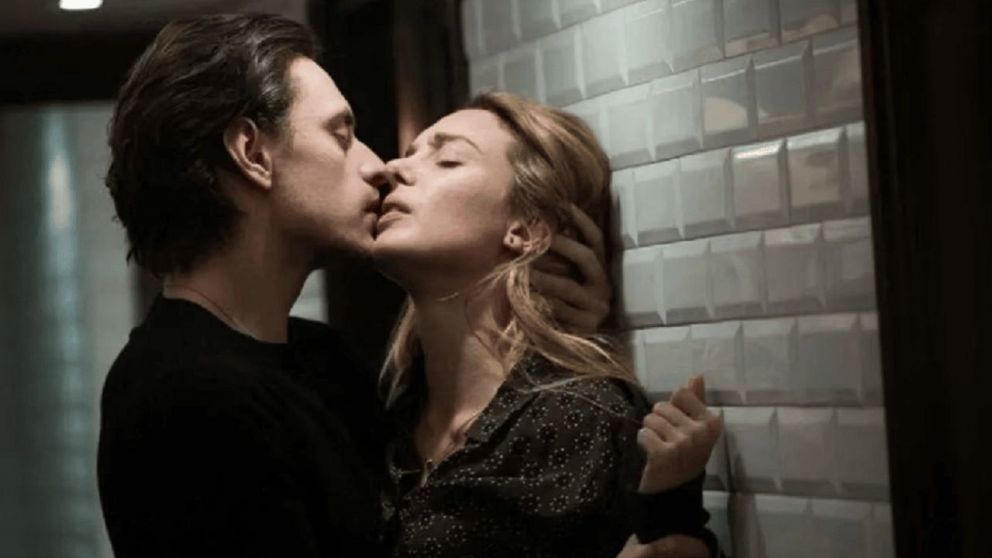 "Pura Pasión", la película erótica sobre una pasión clandestina en París que es furor en Netflix.