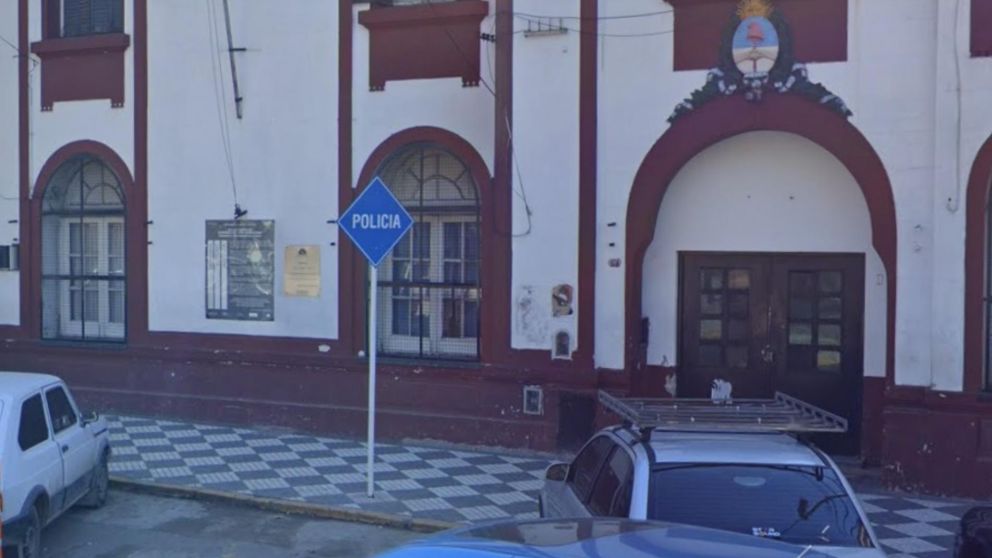 Integrantes de esta seccional procuran establecer el paradero de los homicidas. 
