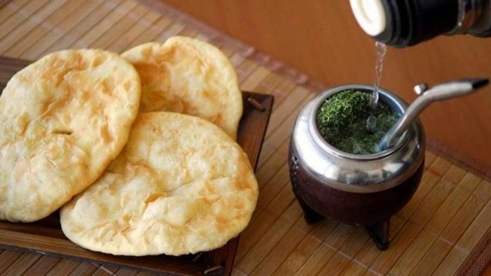Doradas por fuera y esponjosas por dentro, las tortas fritas son uno de los cl�sicos m�s queridos de la cocina argentina.