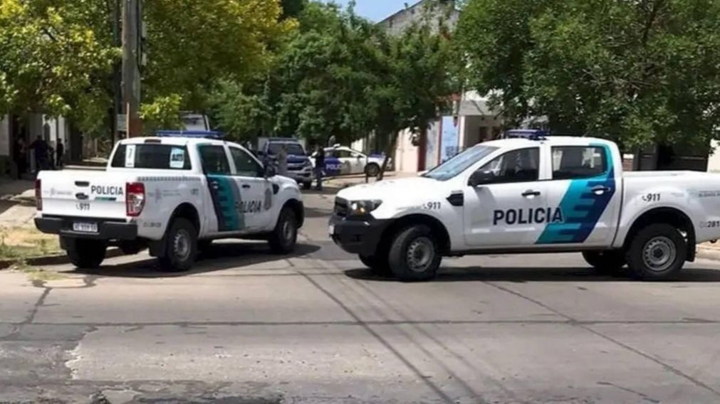 Tiene 11 a�os, llev� un arma al colegio y amenaz� a la maestra: "Soy re mafia y le meto un tiro a la profe".