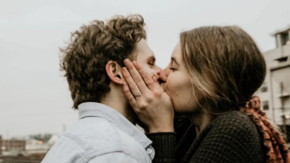 Cuál signo del zodiaco es el mejor besador.
