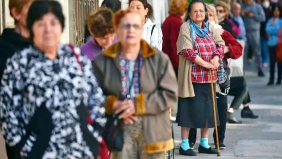 Con esta moratoria, quienes no llegan a cumplir con los 30 años de aportes pueden acceder a la jubilación en hasta 120 cuotas.