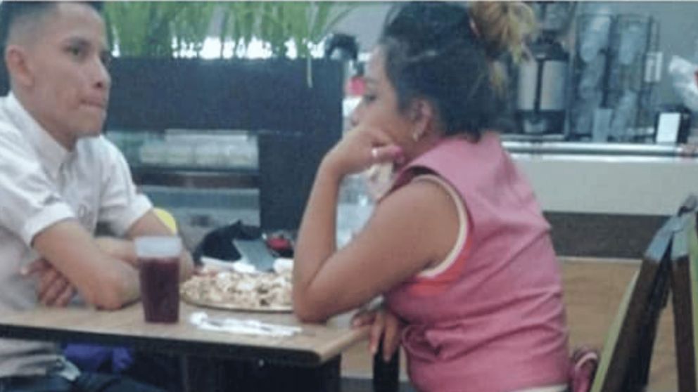 La insólita estretegia que utilizó un joven para "robar" una pizza.