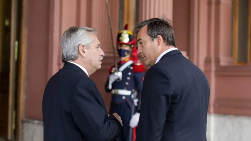 El ministro Martín Soria reclamó que se secuestren los celulares de los imputados para comprobar si existió una maniobra para ocultar el viaje.