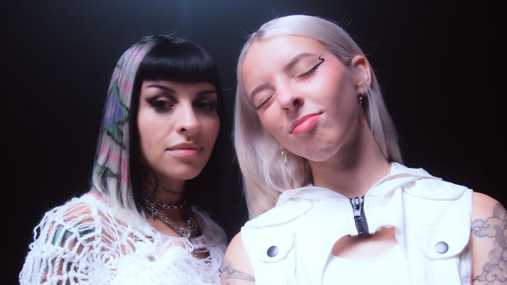 Cazzu: la artista llena de energ�a a sus seguidores con "Brinca" FT. Young Miko