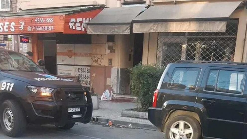 El agresor fue detenido por la Policía en el lugar tras el alerta de los transeúntes (Télam).