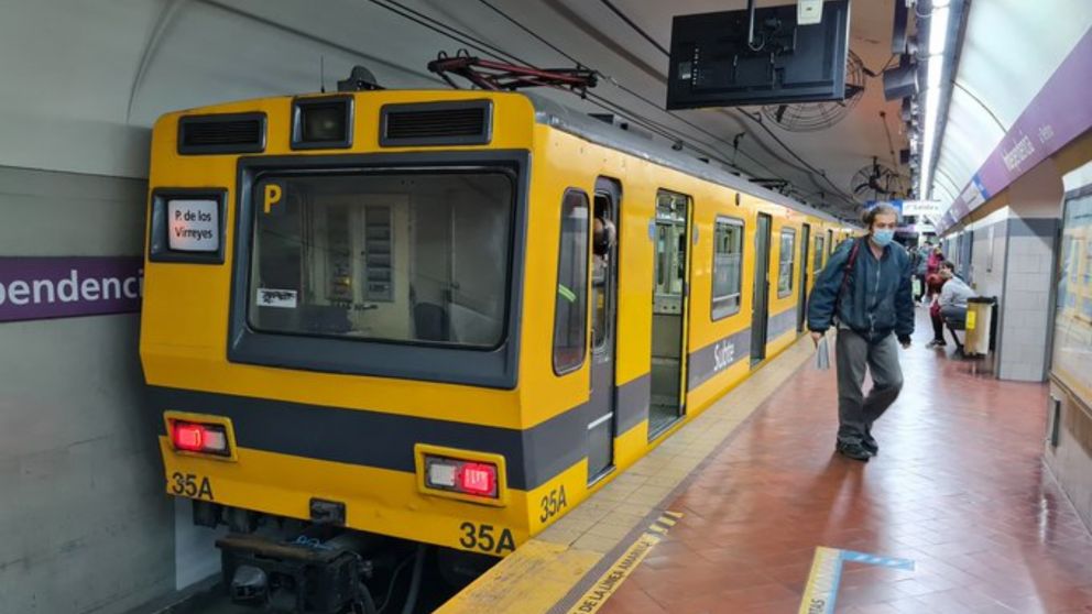 La línea E de subtes tendrá una estación cerrada dos meses por obras.
