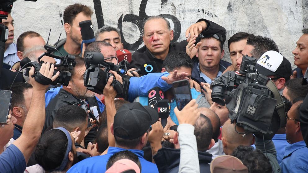 Sergio Berni fue atacado el pasado lunes por manifestantes (Rubén Paredes / Crónica).