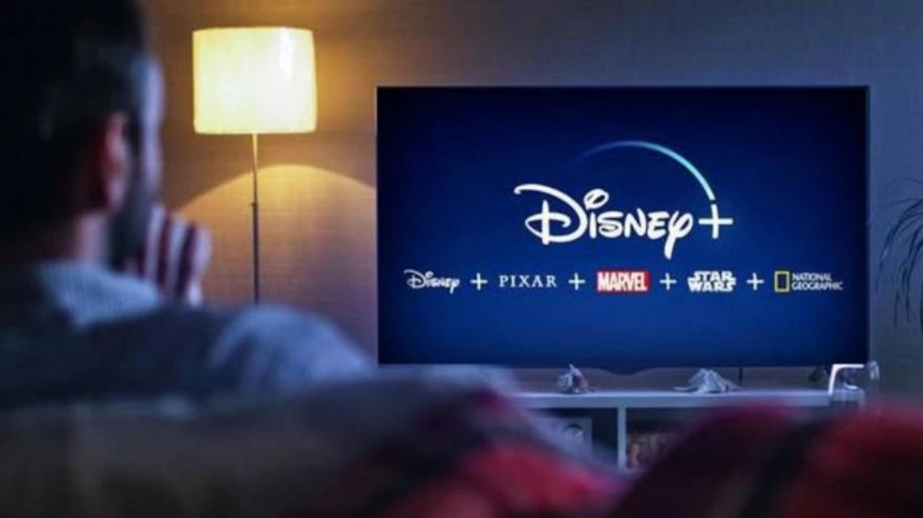 Conocé cuáles son las mejores películas y series de Disney Plus para ver este fin de semana largo.