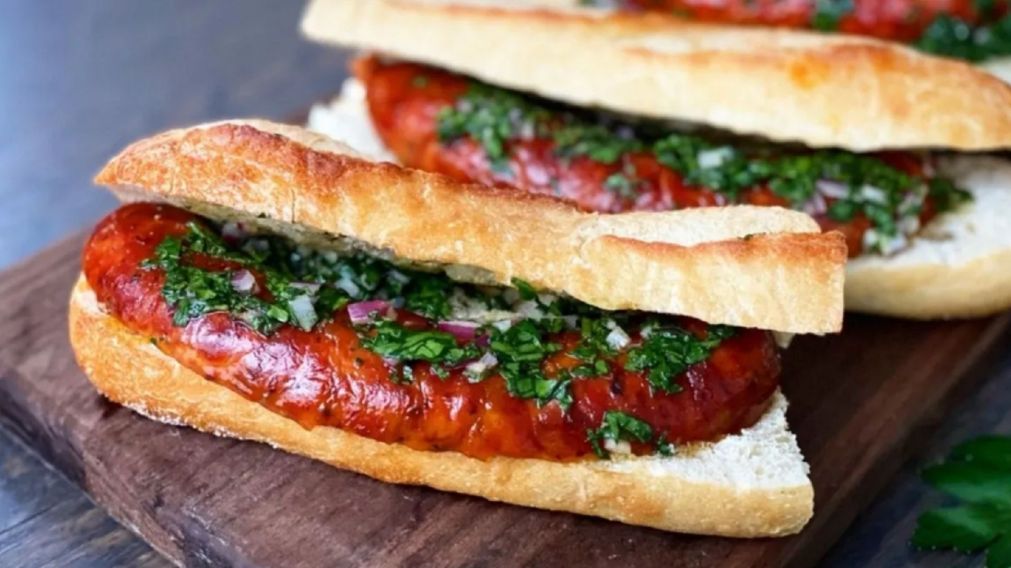 El choripán obtuvo el primer puesto en un ranking de los mejores "hot dogs" del mundo.