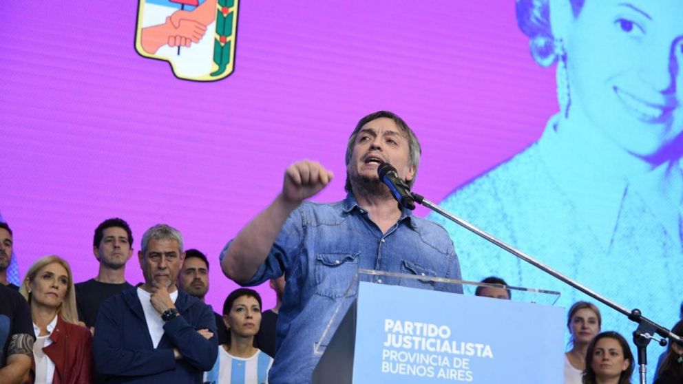 Entre los primeros en llegar a la sede del PJ, estuvieron Máximo Kirchner, el jefe de Gabinete provincial, Martín Insaurralde y el presidente del Grupo Provincia, Gustavo Menéndez.