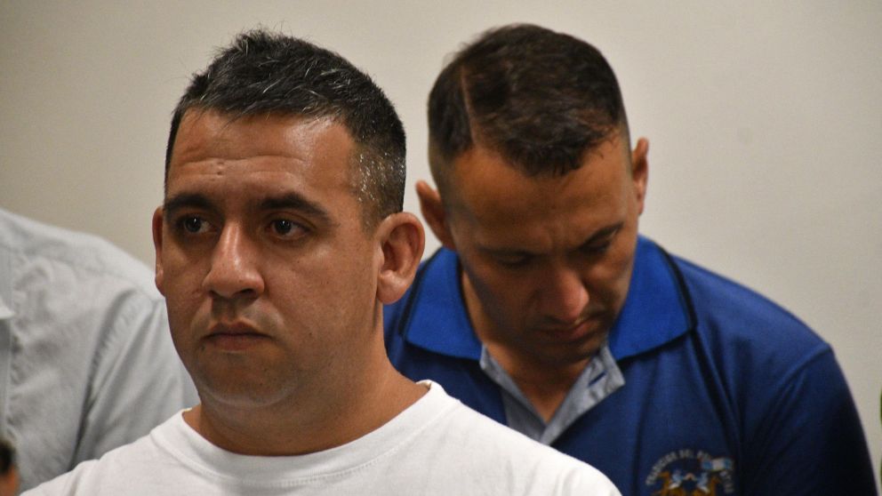 Los dos polic�as acusados de matar a Blas Correas. Foto T�lam