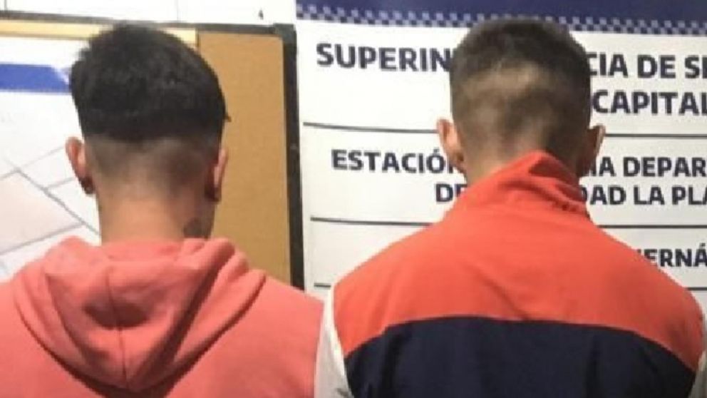 Estos son dos de los integrantes de la gavilla de malvivientes.