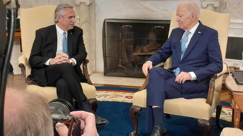 El encuentro estaba previsto para mediados de 2022, pero debió ser suspendido porque Biden contrajo coronavirus.