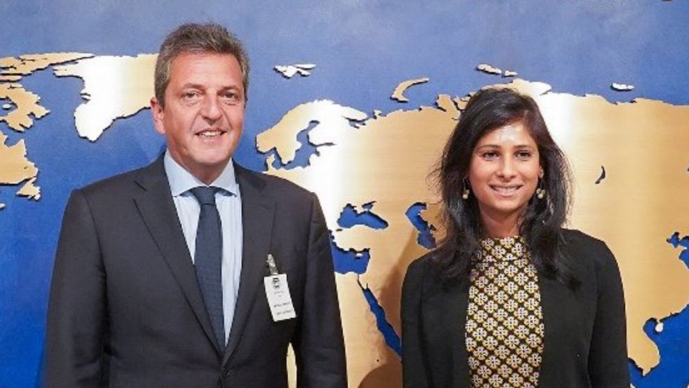 El titular de Hacienda con la primera subdirectora gerente del FMI.