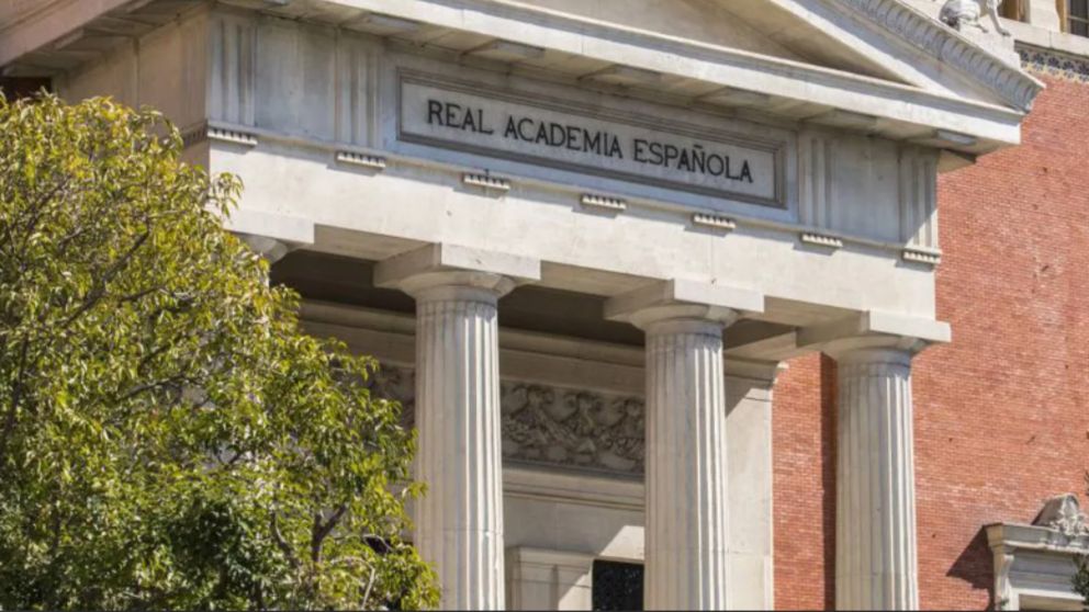 La RAE presentó la nueva edición de su diccionario y dejó varias polémicas.