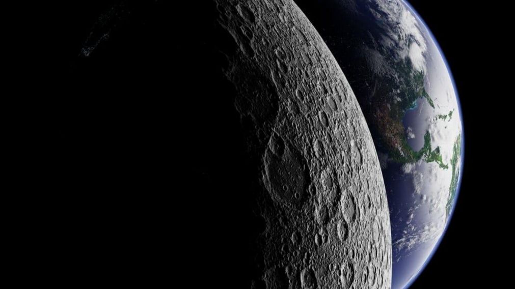 El descubrimiento se basa en el análisis de 32 cuentas de vidrio elegidas al azar entre el polvo de Luna traído a la Tierra .